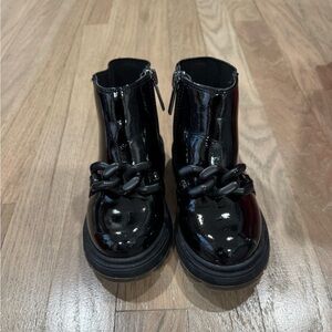 NINA OCEAN BLACK-CRINKLE PATENT BOOT SIZE 9M